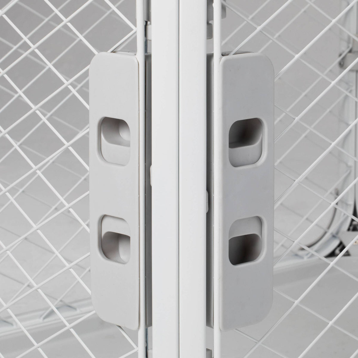 Diggs - Evolv Dog Crate