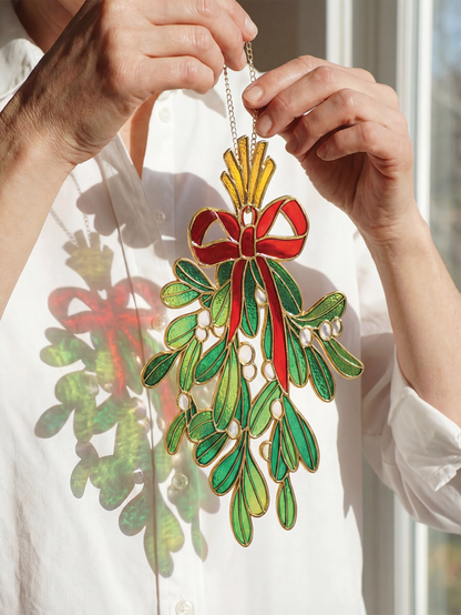 FreshCut Paper LLC - Festive Mistletoe Suncatcher