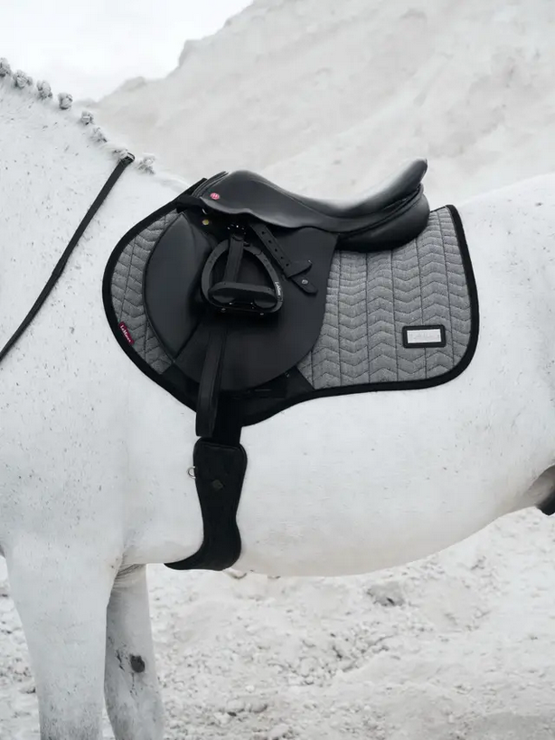 LeMieux Aspen Close Contact Square Pad