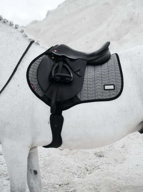 LeMieux Aspen Close Contact Square Pad