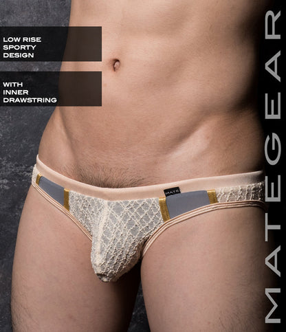 Light Gold Textured / Medium